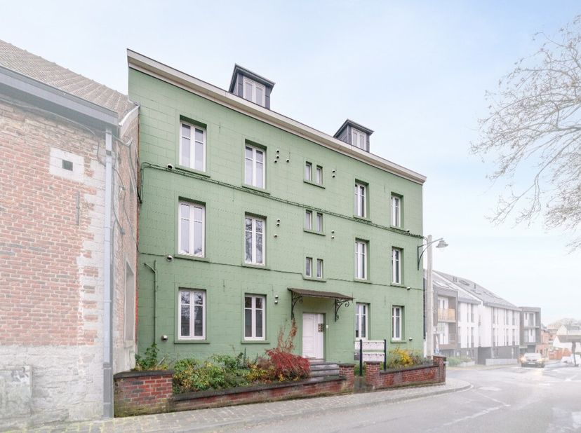 Opbrengsteigendom bestaande uit 9 residentiële units  Rempart du Vieux Cimetière 37-38 te Zinnik Ideaal gelegen in een centrale en aangename omgeving,