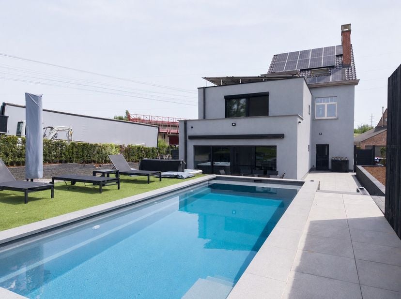 Huis te koop in Steenweg 81,
                    9470 Denderleeuw