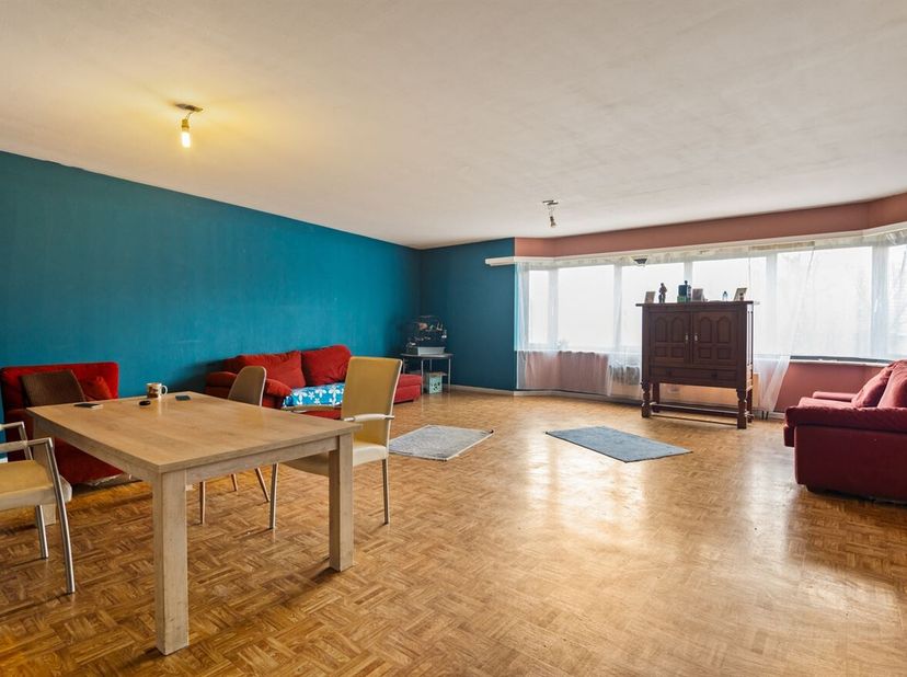 Location d'un appartement de 2 chambres à coucher avec garage<br />
Cet appartement a été loué pour 720€/mois, ce qui en fait un investissement intére