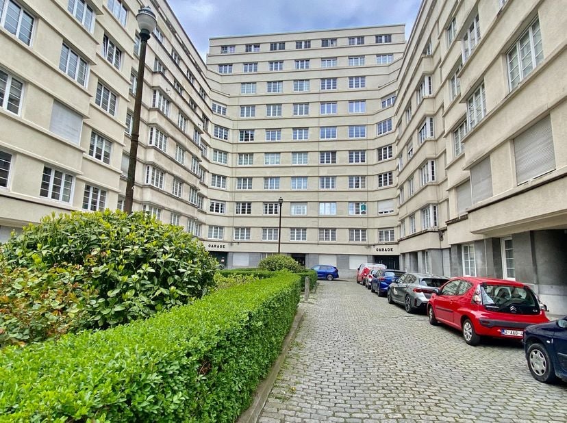 Appartement te koop
                    in 1050 Elsene