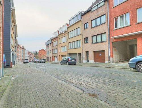                                         Appartement à louer à Watermael-Boitsfort, € 1.200

