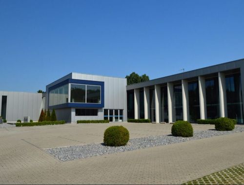                             Bedrijfsgebouw te koop in Putte
