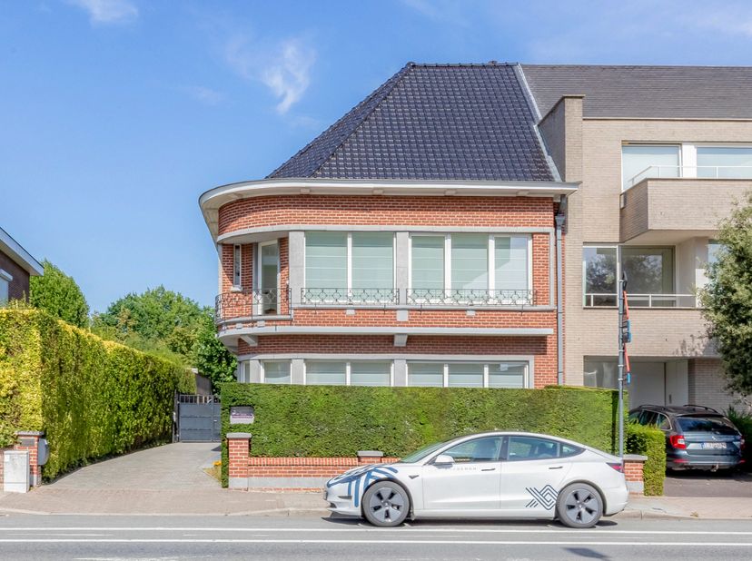 Huis te koop in Peter Benoitlaan 33,
                    9800 Deinze