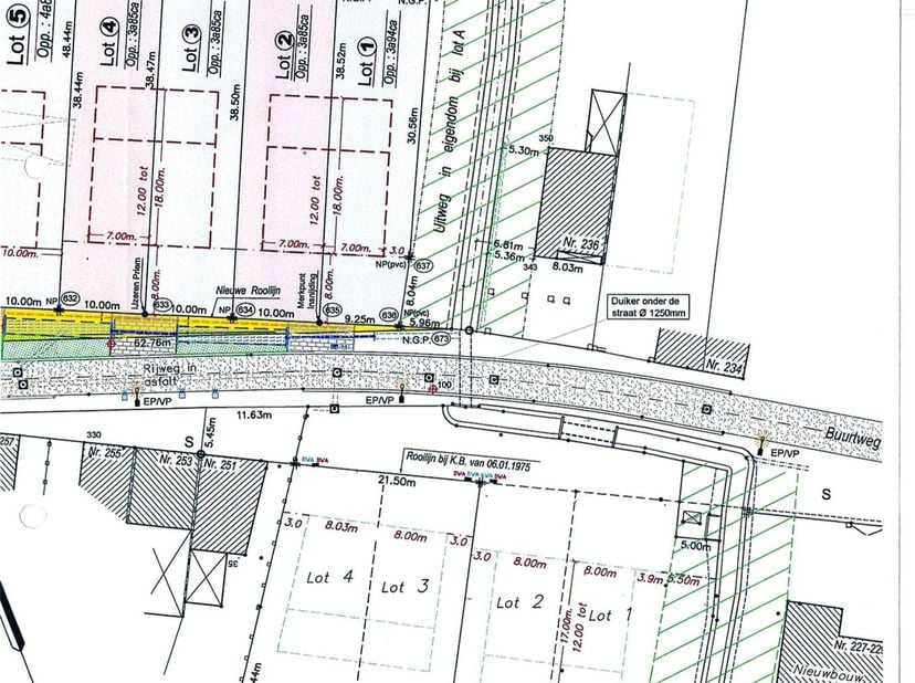 Bouwgrond half-open bebouwing te Baasrode<br />
<br />
Deze bouwgrond is rustig gelegen tussen de weides nabij het centrum. De oppervlakte bedraagt