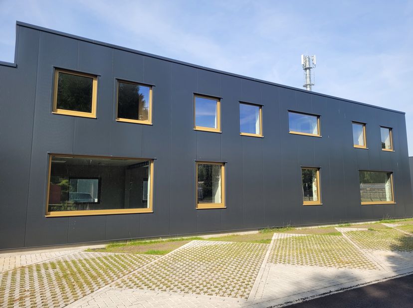 Te Koop Kmo-unit’s ‘De Lage Kaart’ – Modern ondernemen in het groen<br />
De units combineren een strak, hedendaags design met duurzame materialen en