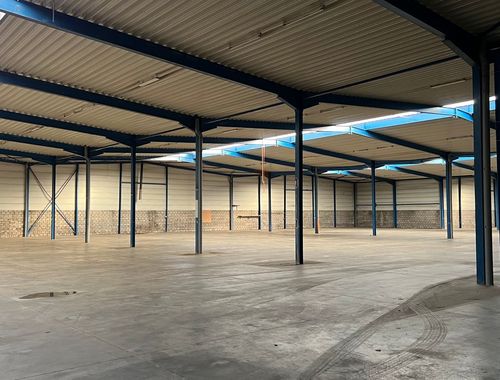                                         Bâtiment d’entreprise à louer à Zutendaal, € 8.334
