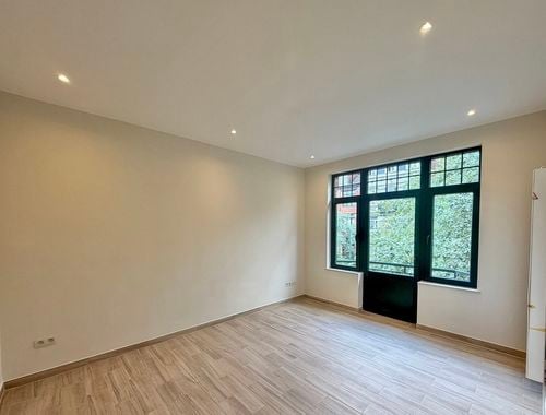                                         Duplex te huur in Vorst, € 1.400
