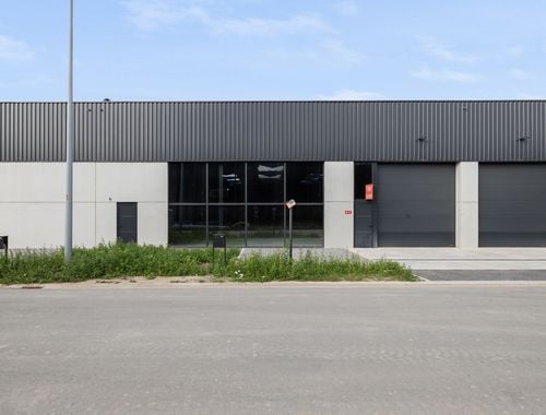                                         Bedrijfsgebouw te koop in Oostkamp, € 658.836
