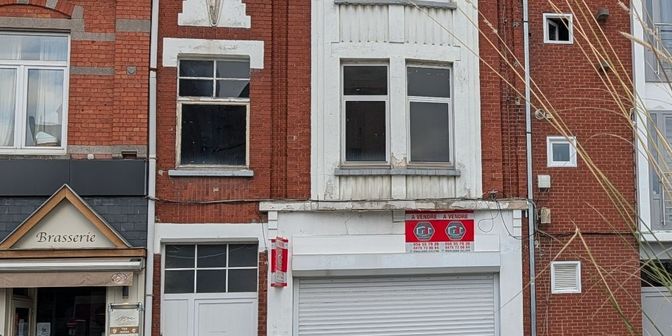 Bedrijfsvastgoed te koop in PLACE SAINT ANNE, 7780 Komen