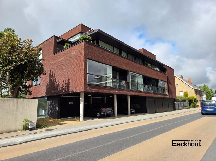Garage à vendre
                    à 8450 Bredene