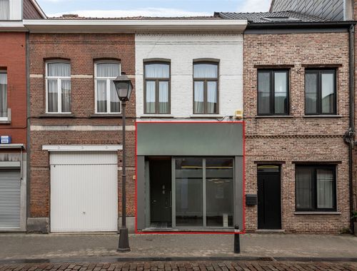                                         Handelsgelijkvloers te koop in Lier, € 194.000
