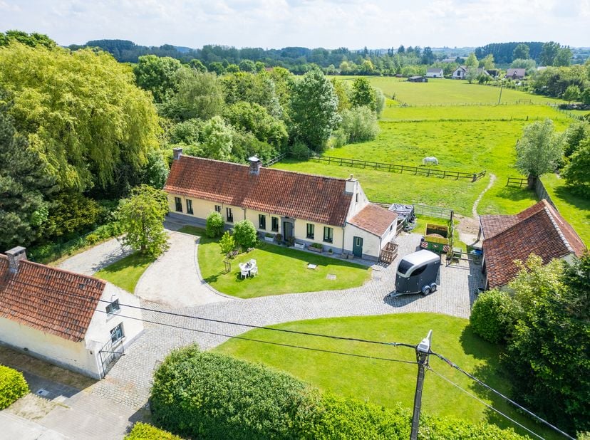 Maison à vendre
                    à 9750 Zingem