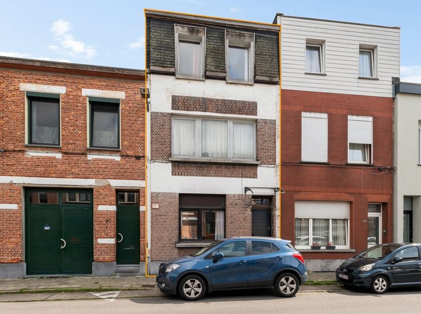 Huis te koop in Clara Snellingsstraat 120,
                    2100 Deurne