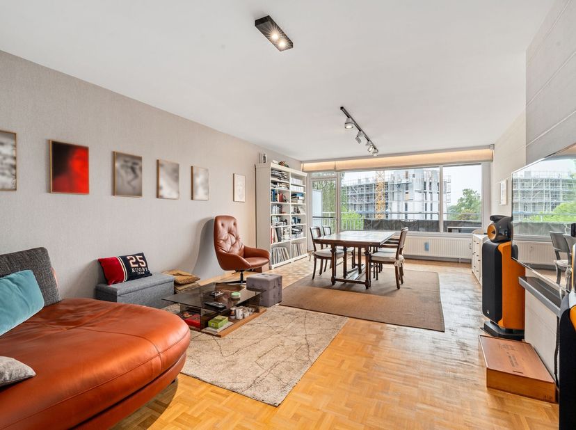Bent u op zoek naar een instapklaar appartement aan de Watersportbaan in Gent?<br />
Dit lichtrijke appartement combineert comfort met een uitstekende
