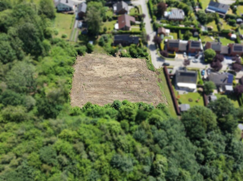 Schitterende bouwkavel van 19 are 90ca, gelegen in een woonwijk, in een rustig deel van Blaton.<br />
<br />
Ideale locatie: dicht bij alle voorzien