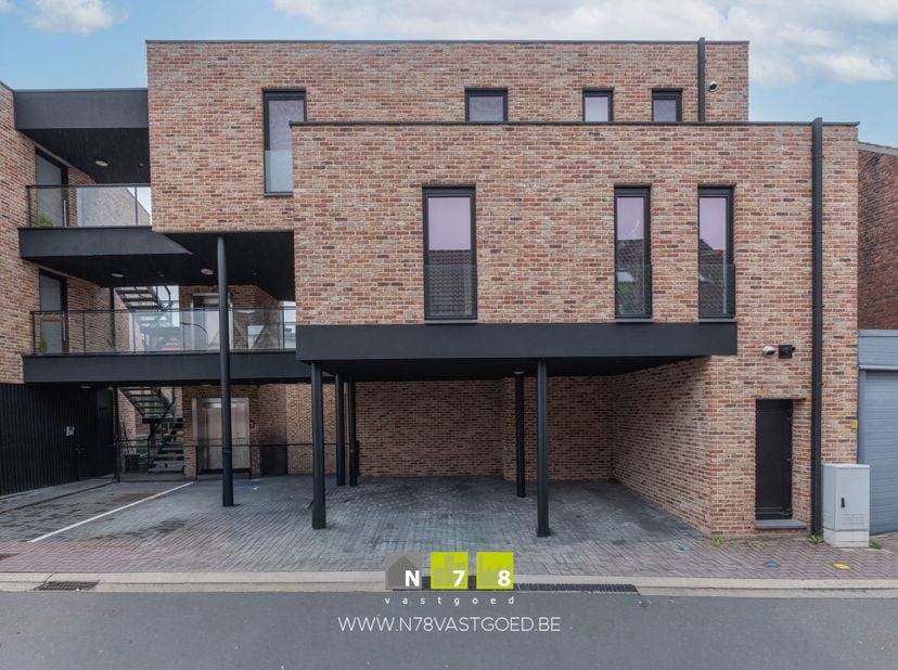 APPARTEMENT OP VERDIEPING 1 MET 3 SLAAPKAMERS, LIFT EN TERRAS TE BREE.<br />
WERKWIJZE HUURDOSSIER<br />
Interesse? Surf dan zeker naar onze advertent