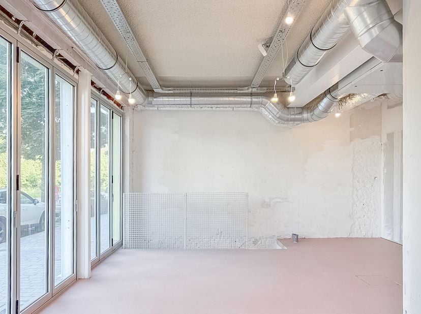 Bien professionnel à louer
                    à 2060 Antwerpen