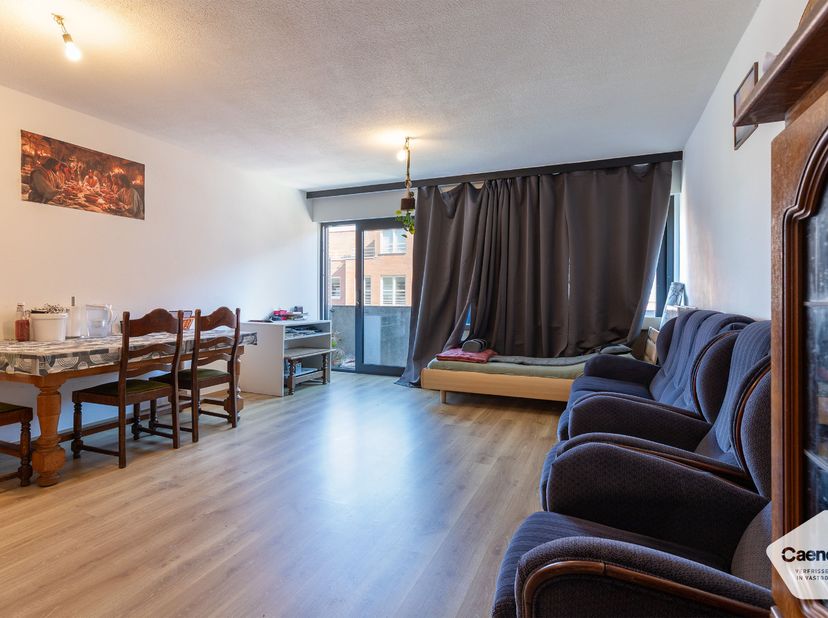 Dit ruime appartement heeft een rustige locatie maar toch op wandelafstand gelegen van zowel strand als openbaar vervoer.&amp;nbsp;<br />
<br />
Bij het b