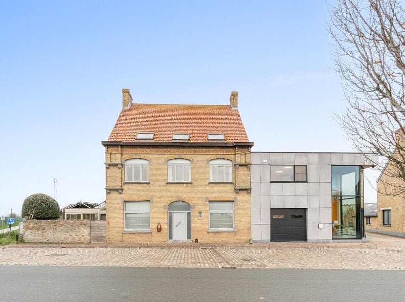 Bien professionnel à vendre à Reygaerdijkstraat 18,
                    8630 Avekapelle