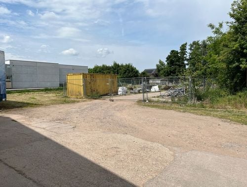                                         Garage à louer à Zulte, € 1.700
