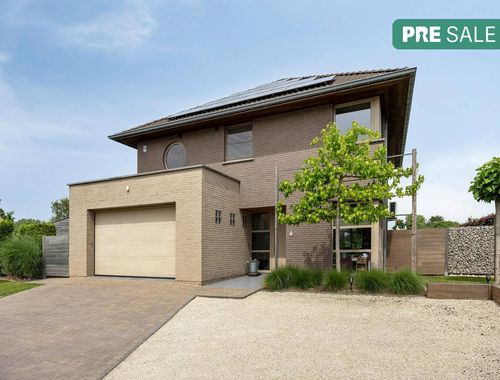                                         Villa te koop in Erpe, € 695.000

