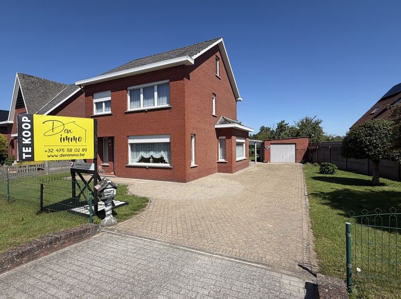 Charmante open bebouwing op toplocatie aan de rand van Veerle centrum<br />
Op een perceel van 668 m² bevindt zich deze zeer goed onderhouden open beb
