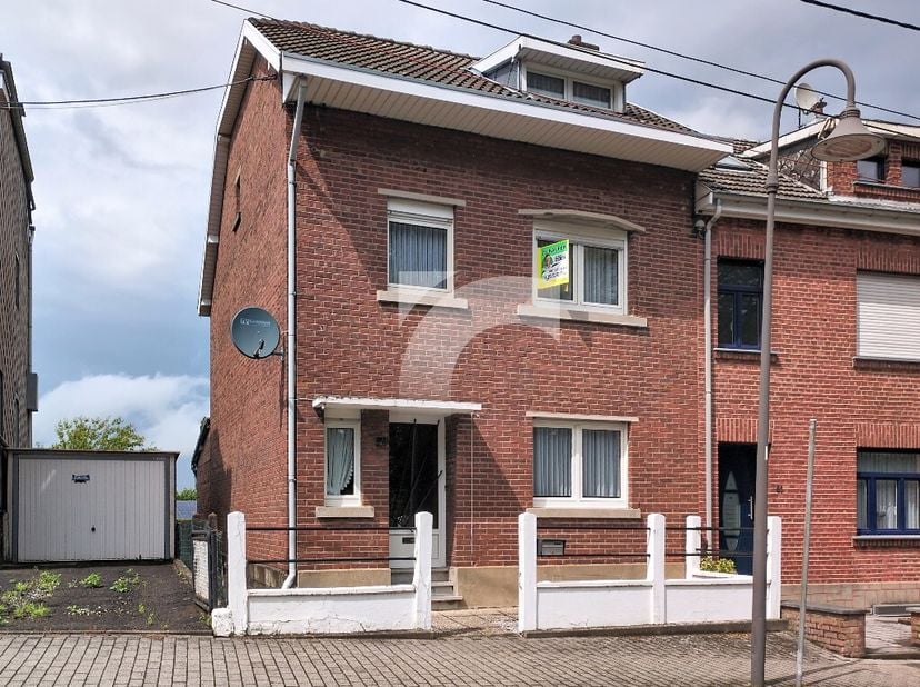 HERBESTHAL Kirchstraße, 59: Située à proximité de toutes les commodités où de nombreux services sont facilement accessibles à pied, découvrez ici votr
