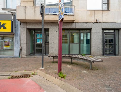                                         Bâtiment commercial à vendre à Menen, € 130.000
