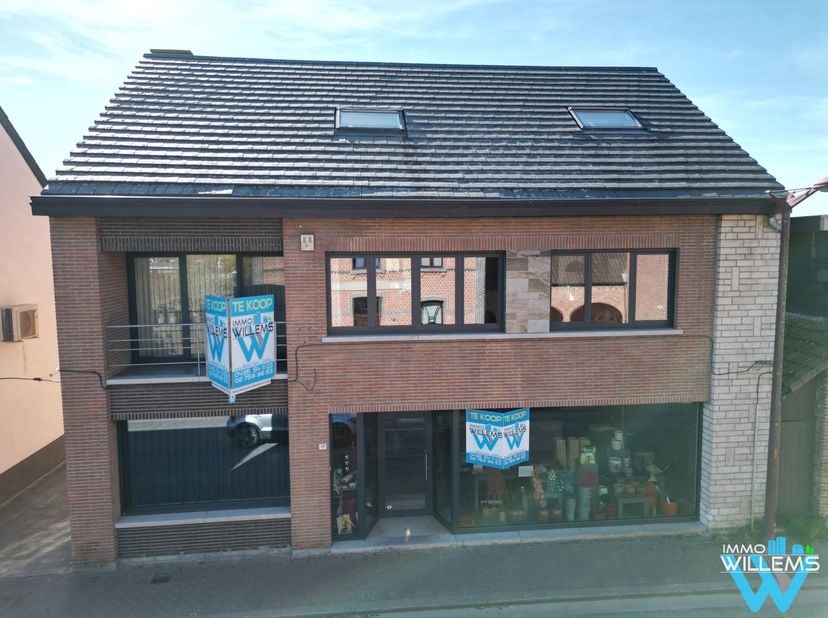 Wonen en werken met ongeziene ruimte in het charmante Perk. <br />
In het hart van het gezellige dorp Perk, tussen het groen en de karaktervolle zands