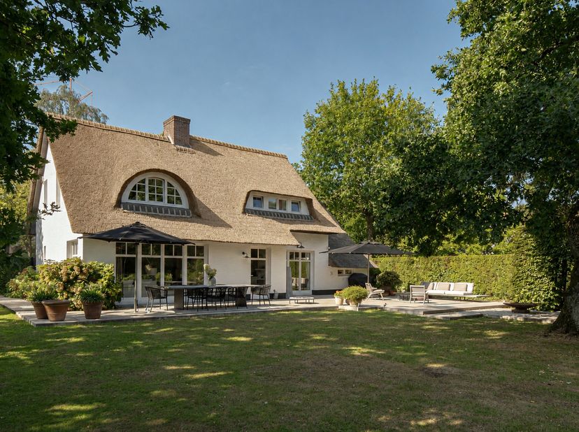 Huis te koop in Lage Kaart 379,
                    2930 Brasschaat
