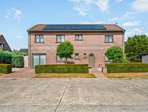                                         Maison à vendre à Nazareth, € 745.000
