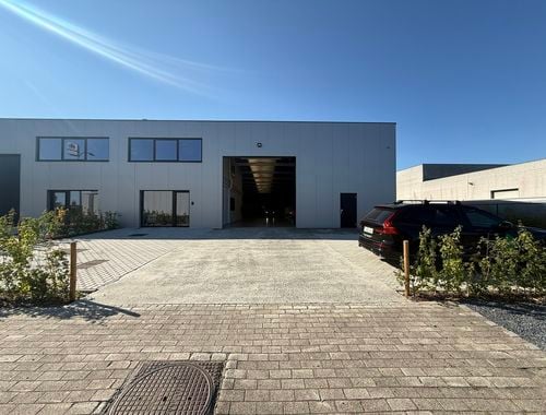                                         Bedrijfsgebouw te huur in Bevere, € 4.500

