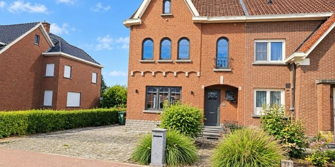 Huis te koop in 9500 Moerbeke