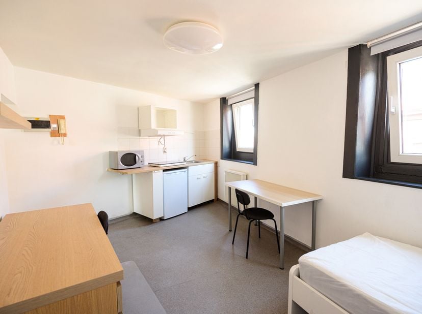 INVESTISSEMENT CLÉ EN MAIN À LIÈGE (GRIVEGNÉE)<br />
Au sein d'un immeuble de 11 unités entièrement régularisé, découvrez ce kot/studio de ± 25 m² off