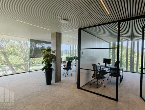                                        Kantoor te huur in Oostkamp, € 6.600

