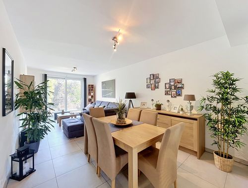                                         Appartement à louer à Ciney, € 915
