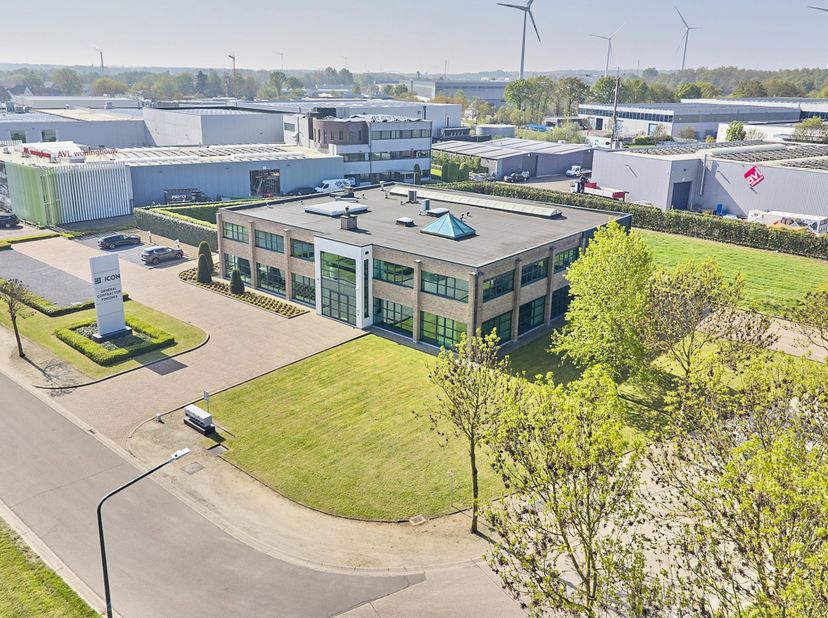 Bedrijfsvastgoed te koop in Lochtemanweg 8,
                    3580 Beringen