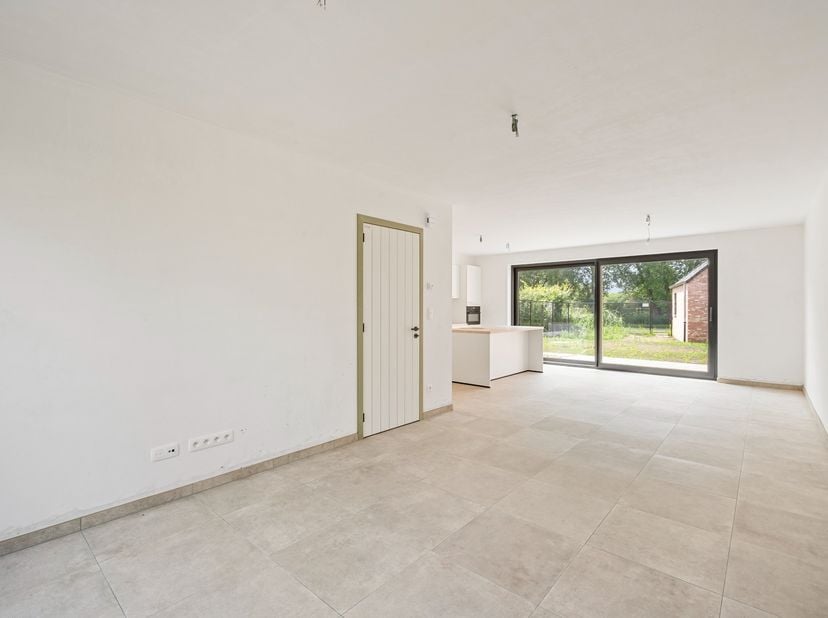 Deze energiezuinige BEN-nieuwbouwwoning is uitstekend gelegen op een absolute toplocatie in Oud-Turnhout. U geniet hier van een rustige, kindvriendeli