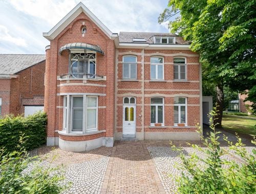                                         Herenhuis te koop in Heist-op-den-Berg, € 945.000

