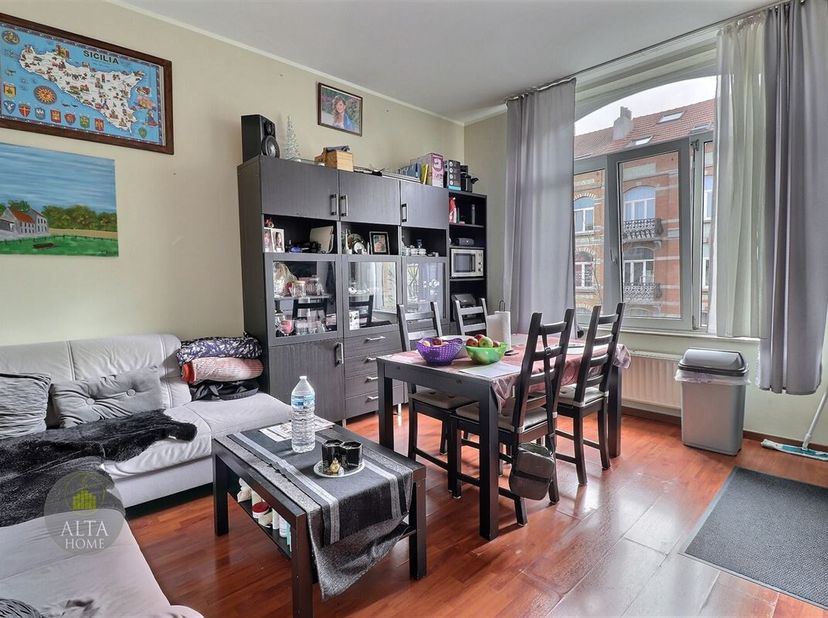 Op een steenworp afstand van het zeer gewilde Daillyplein ligt dit charmante appartement van 40 m², ideaal voor een eerste koper of als investering. H