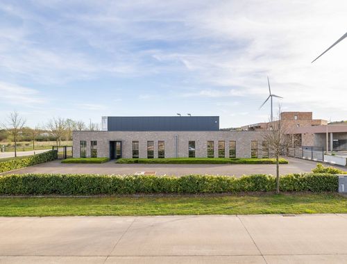                                         Bedrijfsgebouw te koop in Dilsen-Stokkem, € 1.050.000
