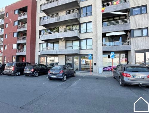                                         Bien commercial à vendre à Ieper, € 155.000
