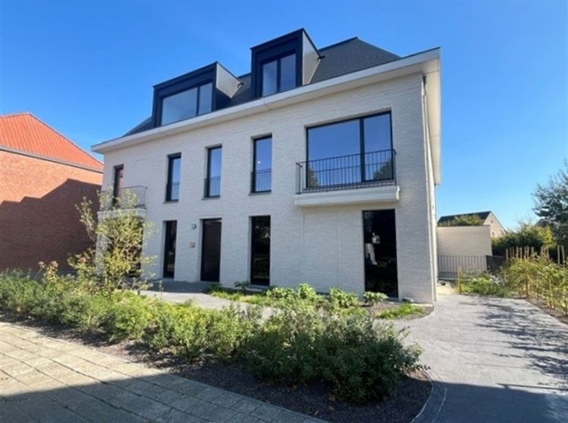 Appartement te huur in Lodewijk De Konincklaan 335,
                    2320 Hoogstraten