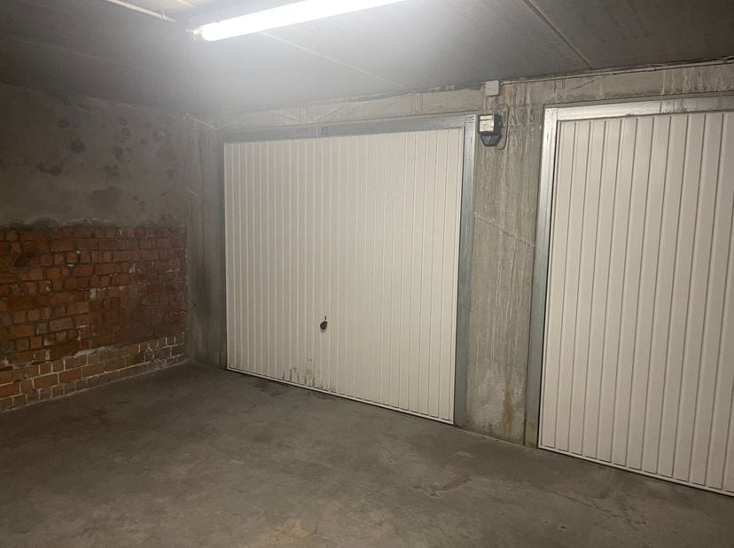 Garage à vendre
                    à 8300 Knokke