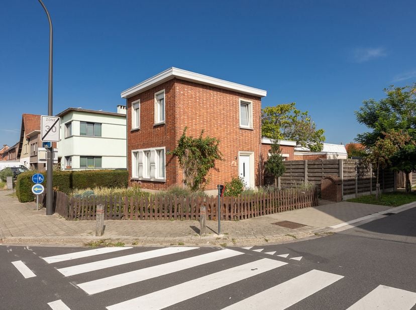 Huis te koop in Hoevenstraat 24,
                    2160 Wommelgem