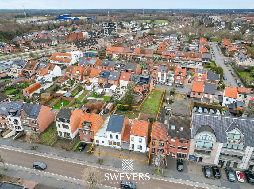 Interesse? Meer informatie op www.SWEVERS.be. - Deze projectgrond op een toplocatie in Hasselt, gelegen aan de Sint-Truidersteenweg met bijkomende toe