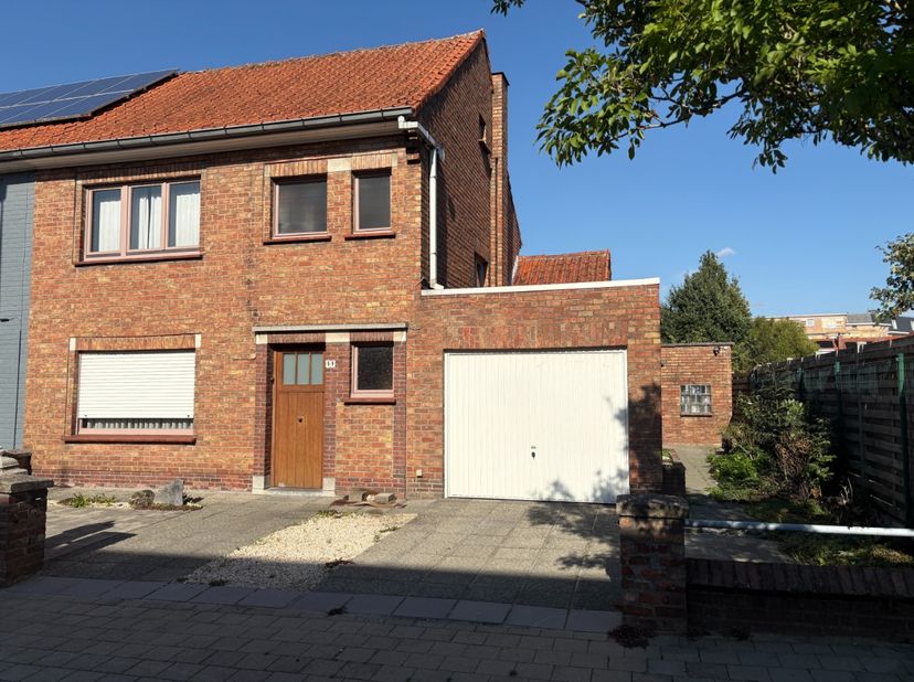 Huis te koop in ACACIASTRAAT 11,
                    8800 Roeselare