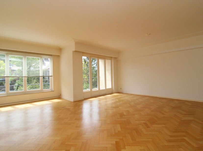 Appartement te koop
                    in 1190 Vorst