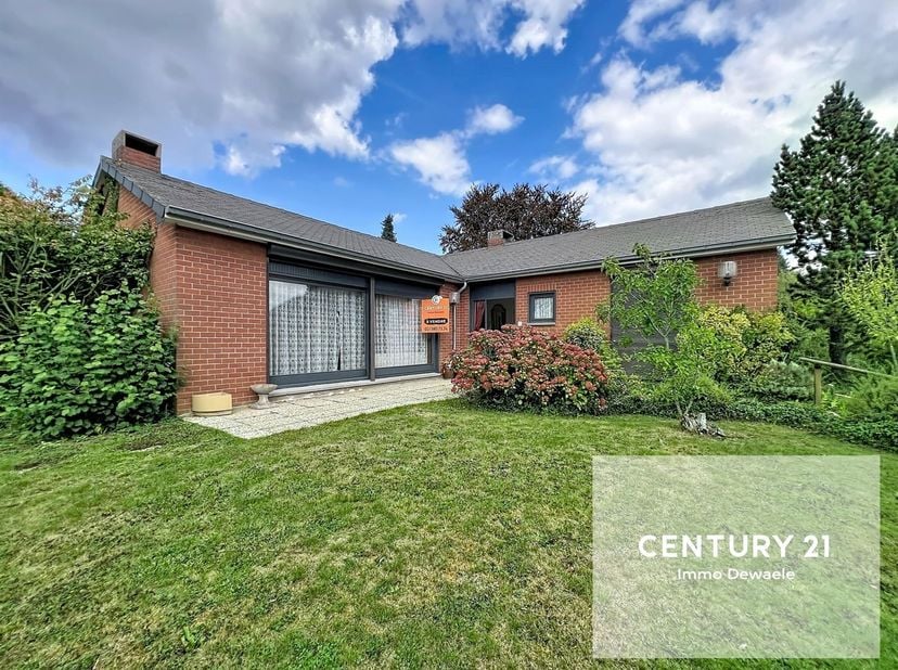 Huis te koop in Avenue de l'Alleu 4,
                    1420 Braine-l'Alleud