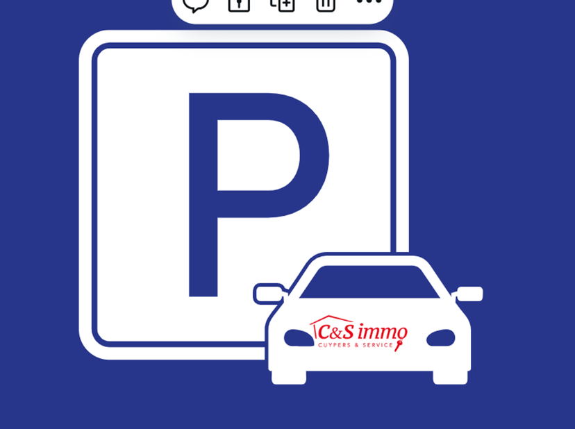 Garage avec porte basculante, situé dans un endroit calme et facilement accessible. Ce garage fermé offre un endroit sûr pour garer une voiture, une m